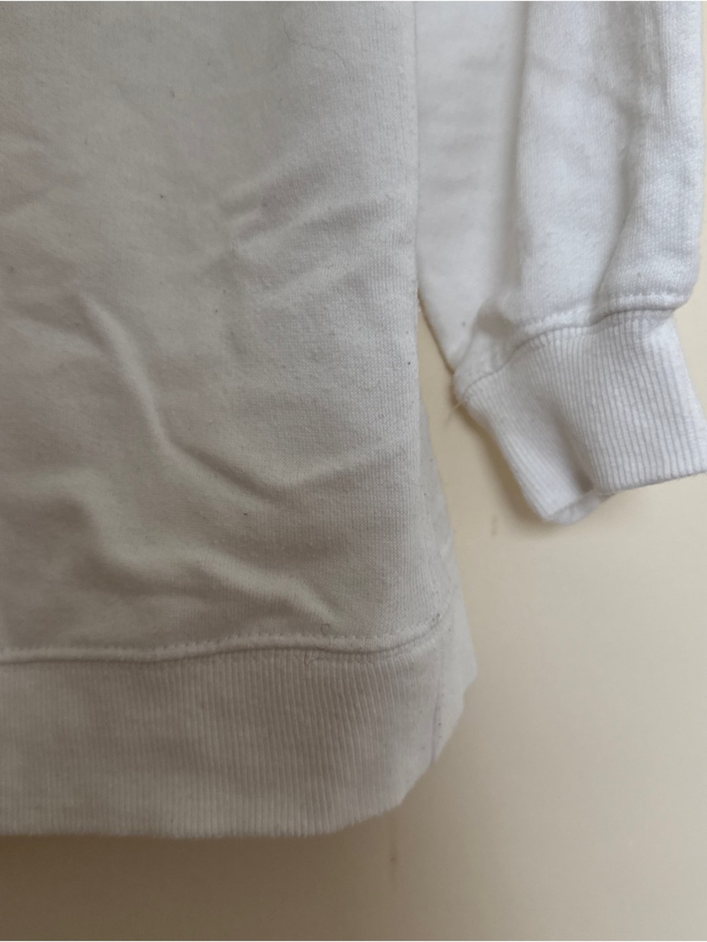 H&M black and White V-Neck sweater - Picture 4 of 7